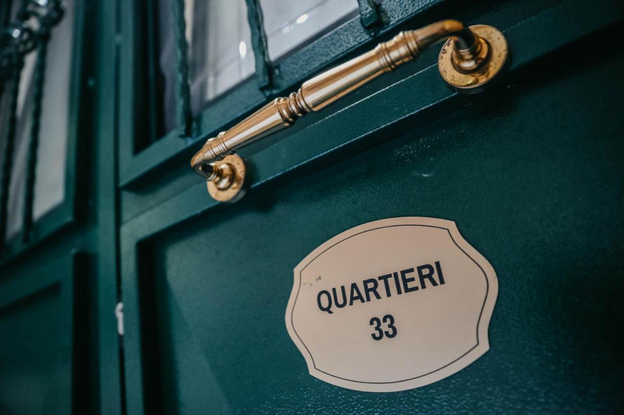 Bnb Quartieri 33 Napoli Eksteriør billede